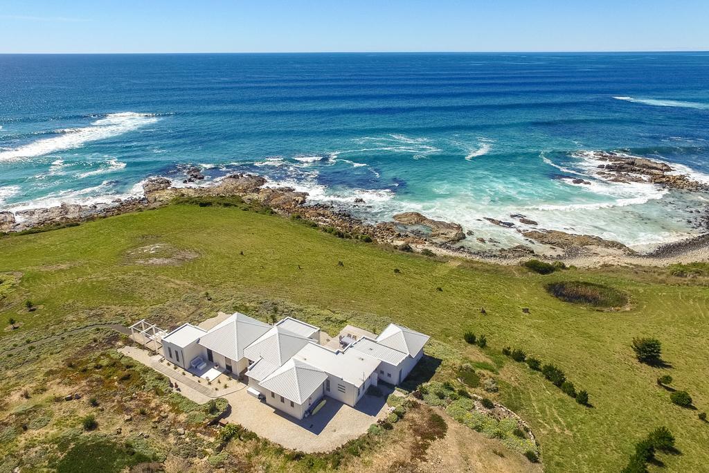 Saltwater - Absolute Oceanfront, Fire Pits, Some Villas With Hot Tubs And Sauna Falmouth Rom bilde