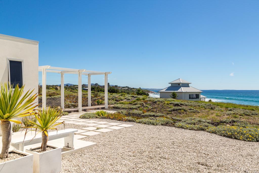 Saltwater - Absolute Oceanfront, Fire Pits, Some Villas With Hot Tubs And Sauna Falmouth Eksteriør bilde